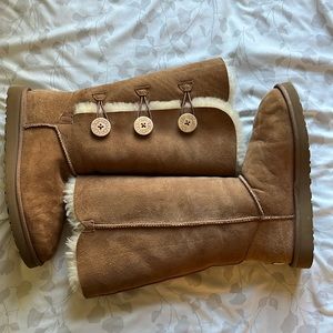 Ugg Australia Bailey Button Up